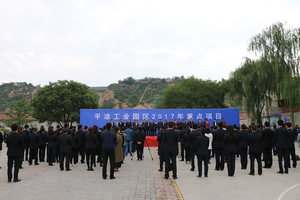 市委副書記、市長王奮彥帶隊(duì)觀摩督查公司項(xiàng)目建設(shè)工作(圖3)