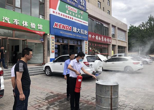 泓源新能源公司、出租車公司聯(lián)合開展消防安全演練(圖3)