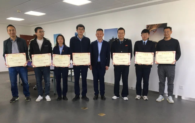 市產(chǎn)投集團團委舉辦“慶五一、迎五四”球類聯(lián)誼比賽(圖3)